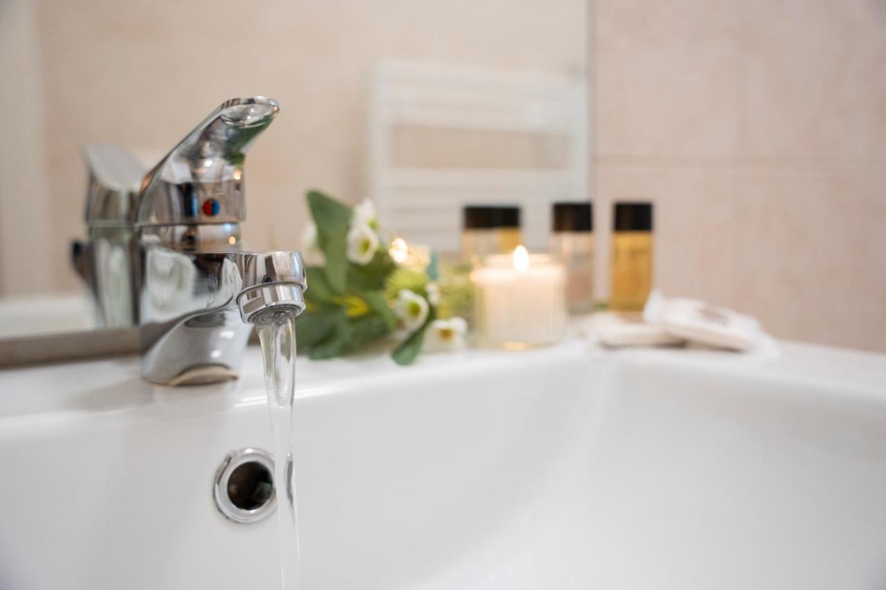 Puglia5Stars Stazione Centrale Urban Green Bari Exteriör bild
